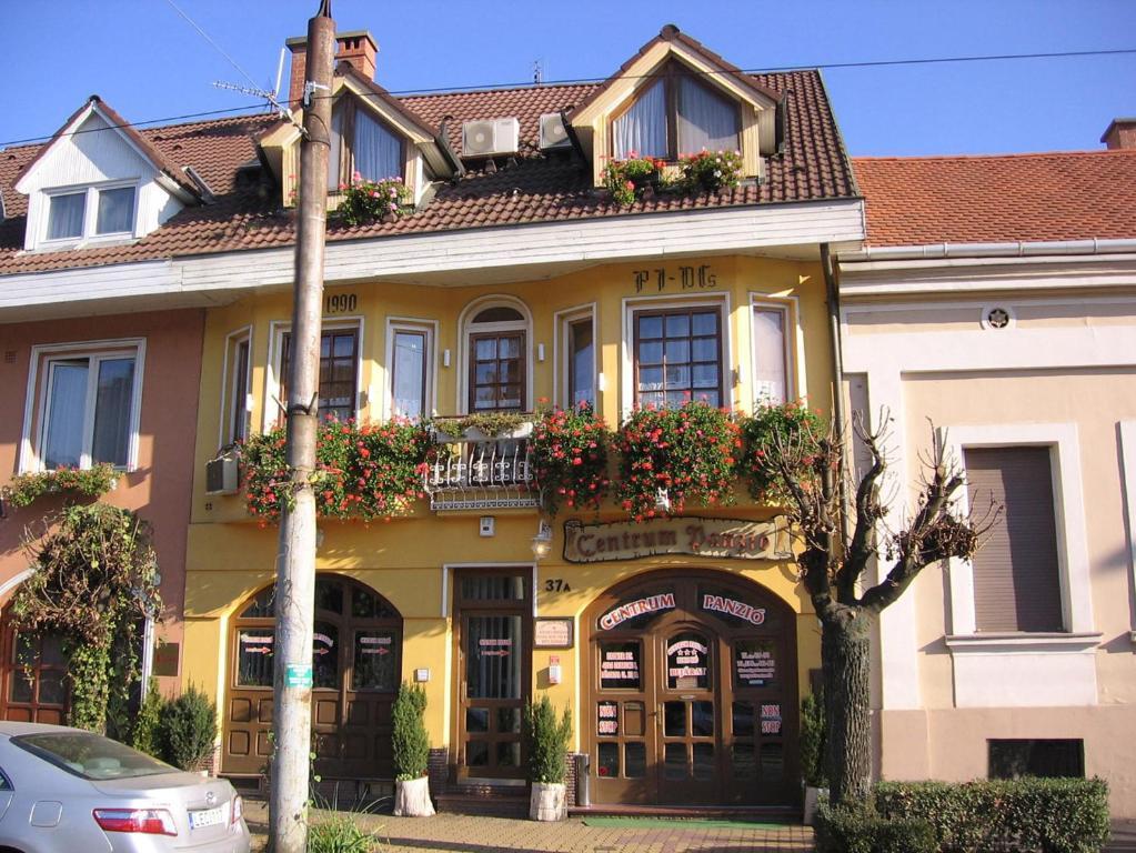 Centrum Panzio Debrecen Exterior photo